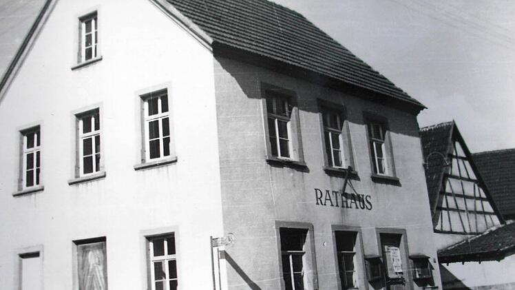 Das alte Rathaus von Oerlenbach . Foto: Stefan Geiger