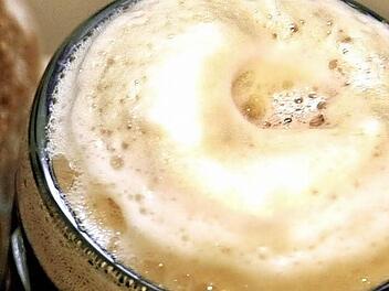 Erstmal kein Bier fließt in Oerlenbach. Das Starkbierfest wird zumindest nach hinten verschoben.  Foto: Andreas Gebert/dpa