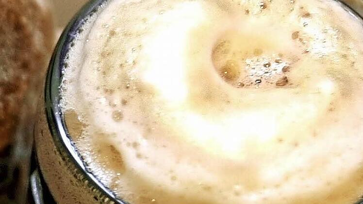 Erstmal kein Bier fließt in Oerlenbach. Das Starkbierfest wird zumindest nach hinten verschoben.  Foto: Andreas Gebert/dpa