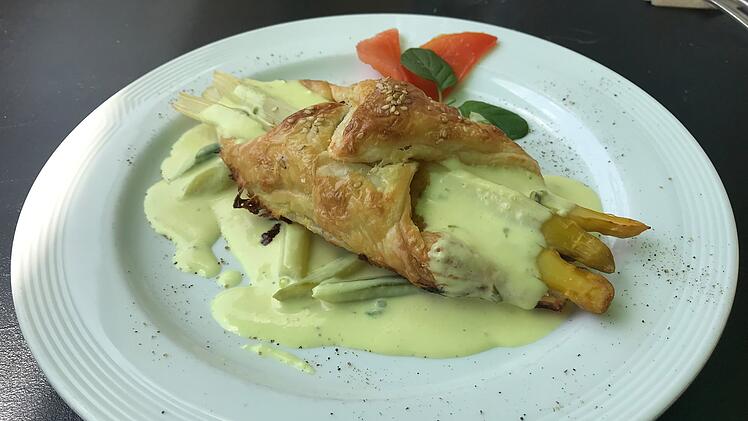 Das Lesecaf&eacute; ist Caf&eacute;, Treffpunkt und Ort f&uuml;r nachhaltige Bildung mitten in der Erlanger Altstadt.