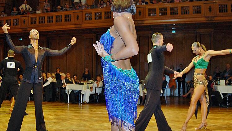 Ein Ereignis ersten Ranges war das Tanzturnier im Regentenbau. Foto: Sigismund von Dobschütz