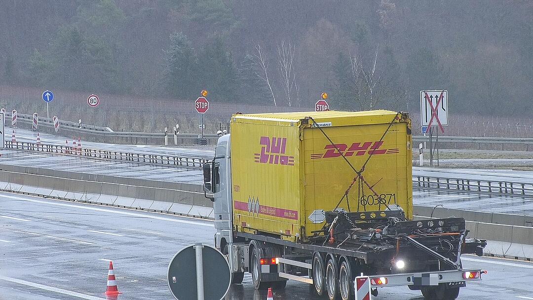 Trümmerfeld aus Beton: A3 nach Unfall zeitweise  komplett gesperrt