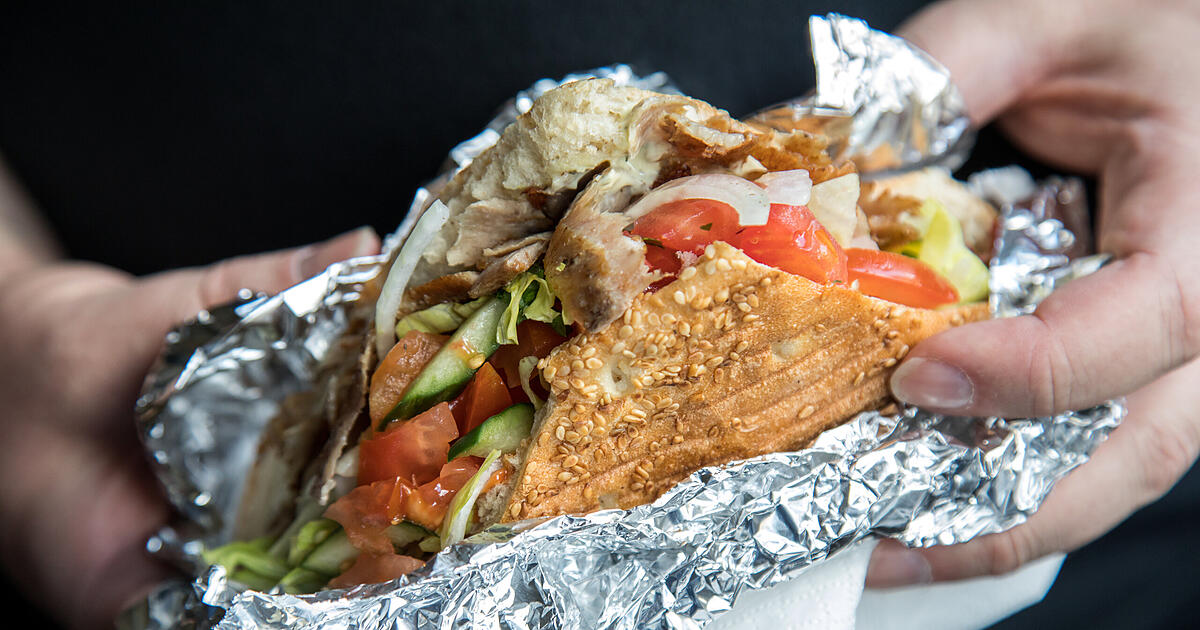 Viraler Trend: So gelingt der Backpapier-Döner ganz einfach