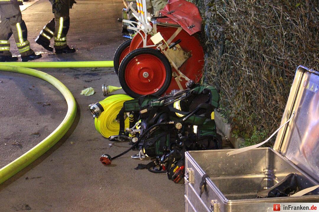 Zwei Gartenhäuser brennen in Bayreuth nieder
