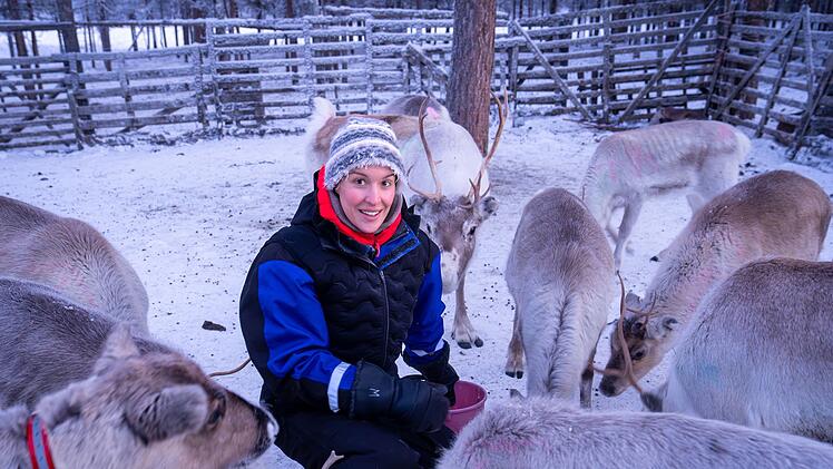 Hannah Emde reist in der neuen Folge von "Terra X" nach Finnland. Zwischen Temperaturen von bis zu minus 30 Grad und dem F&uuml;ttern von Rentieren sucht sie nach einer Antwort auf die Frage, weshalb die Menschen dort als besonders gl&uuml;cklich gelten.