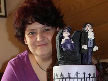 Mit einer süßen Kreationen hat Sandra Dürrnagel aus Unterpreppach auf der Fachmesse "Cake Cologne" die Goldmedaille geholt. Foto: Ralf Kestel