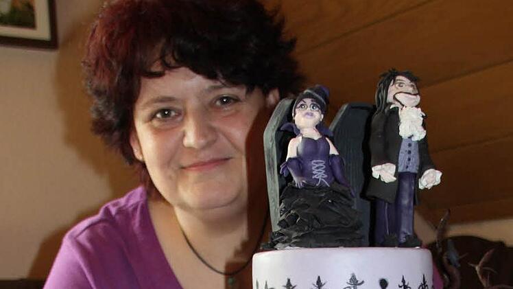 Mit einer süßen Kreationen hat Sandra Dürrnagel aus Unterpreppach auf der Fachmesse "Cake Cologne" die Goldmedaille geholt. Foto: Ralf Kestel