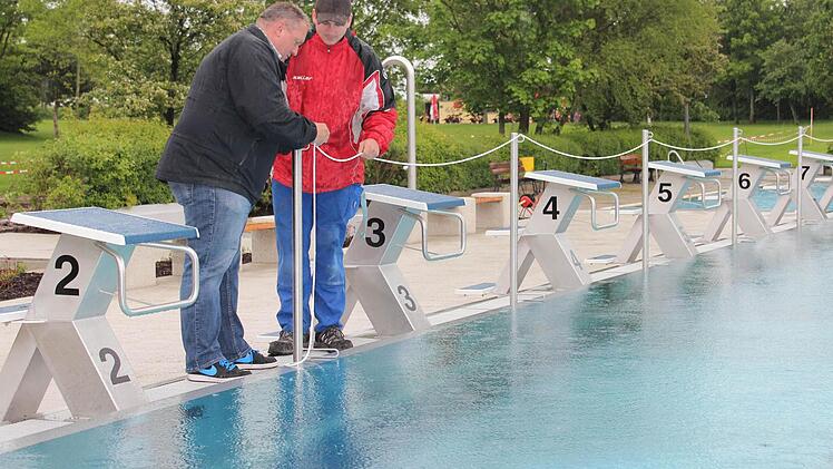 Leicht und elegant sind die neuen Startblöcke aus Edelstahl. Foto: Andreas Dorsch