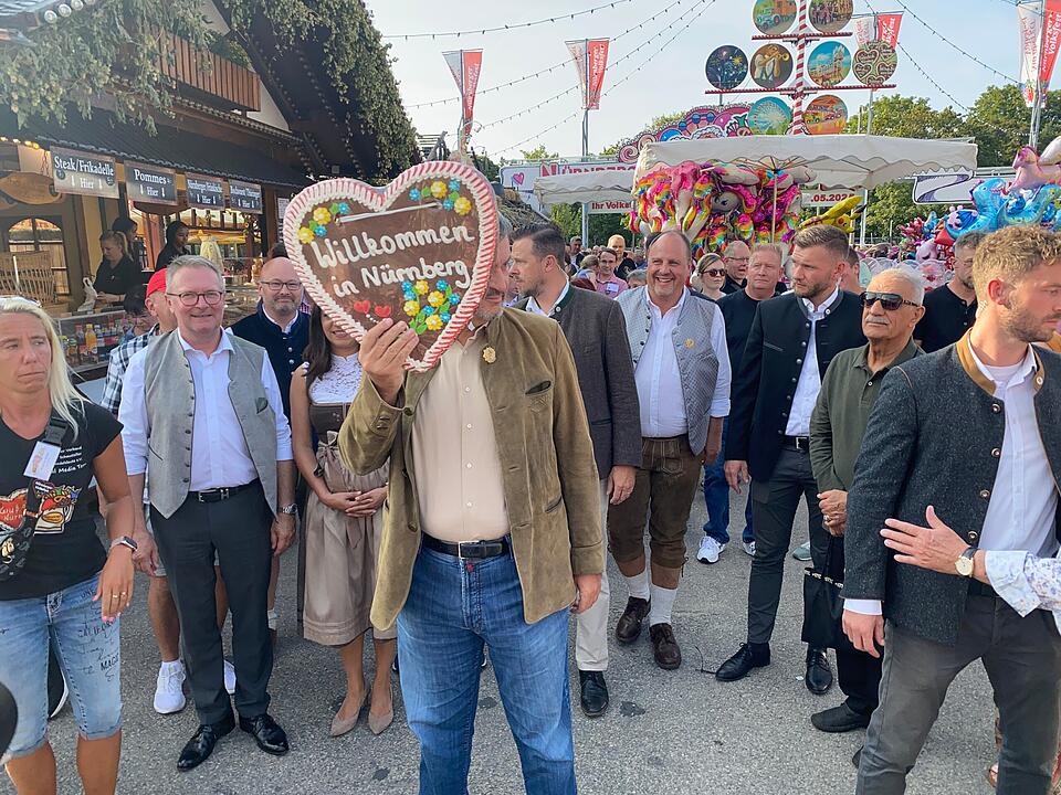 Nürnberger Herbstvolksfest 2024 eröffnet - die schönsten Bilder
