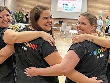 Die Organisatorinnen der Messe sind schon voller Tatendrang und Vorfreude.