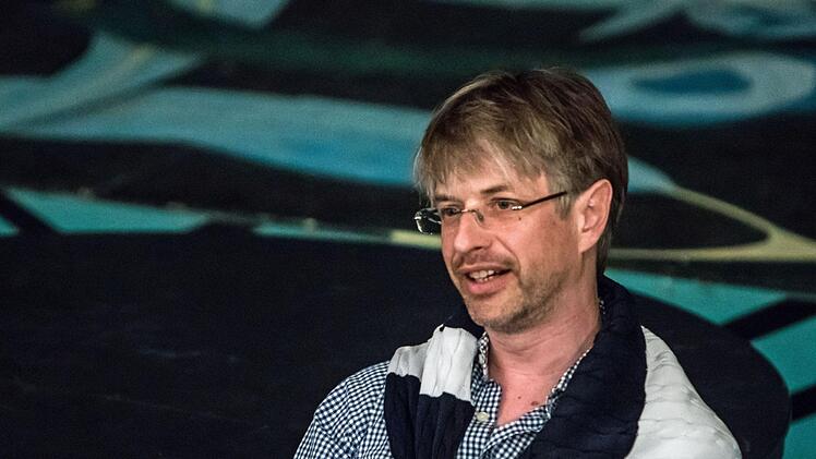 Eduard Künneke "Der Vetter aus Dingsda" feiert am Sonntag, 5. Mai, Prremiere in Coburg. Musikalischer Leiter ist Kapellmeister roland Fister.Foto: Jochen Berger