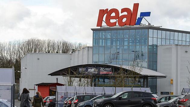 Real Hallstadt bleibt geöffnet: Supermarkt will unter neuem Namen neu durchstarten