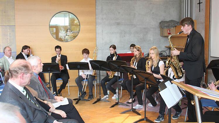 Die Big Band des Gymnasiums untermalte die Feier.