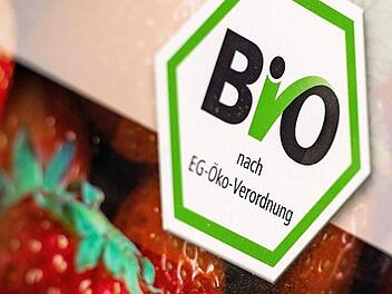 Neue Regeln für Bioprodukte sollen den Wettbewerb für deutsche Bauern fairer machen.  Foto: Monika Skolimowska, dpa