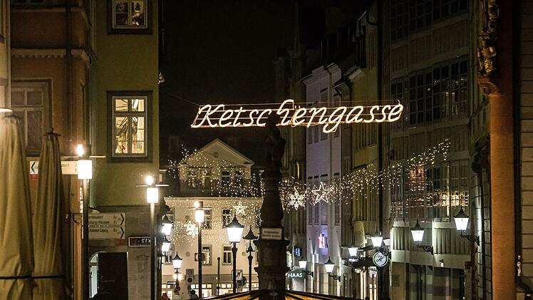 Stimmungsvolle Adventsbeleuchtung in Coburg: EtsvchengasseFoto: Jochen Berger