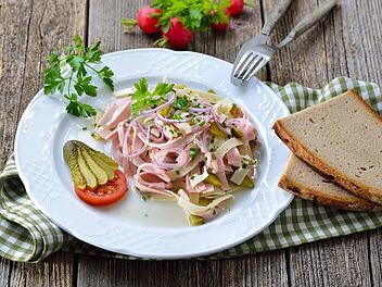 deftiger-wurstsalat.jpg