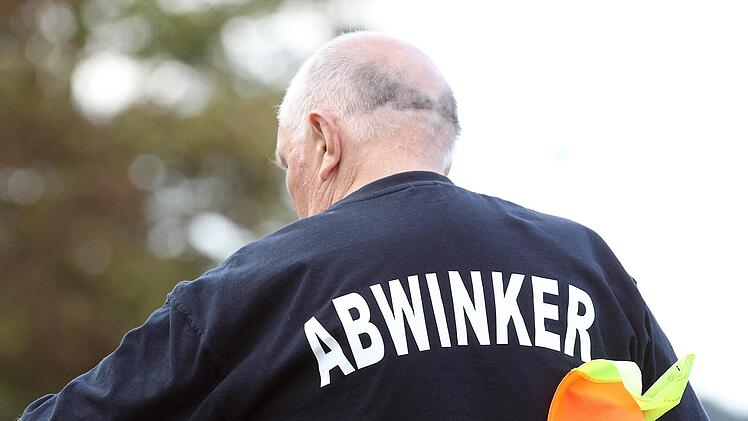 Gehört zur SpVgg Trunstadt: Erwin, der Abwinker.