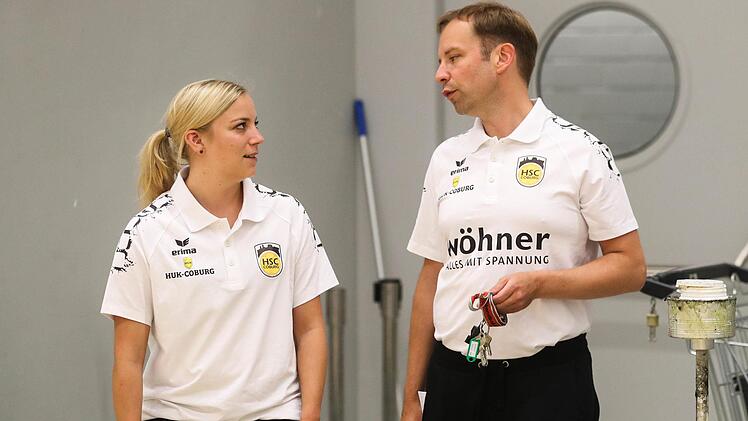 Gerade während der Vorbereitung ist ein Austausch mit Physiotherapeutin Laura Kramp wichtig. Die Phase mit viel Grundlagen-Ausdauertraining ist vorüber, ab jetzt will Jan Gorr die Schnellkraft verbessern.