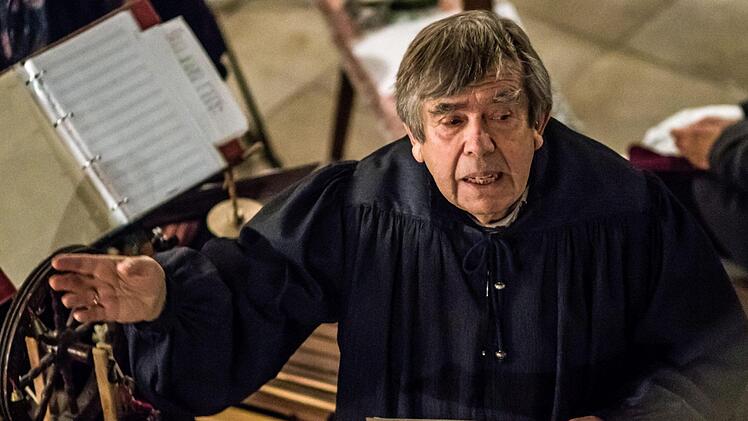 Knut Gramß leitet den Melchior-Franck-Kreis bei einem Konzert am 11. Dezember in der Coburger St.-Nikolaus-Kapelle.Foto: Archiv/Jochen Berger