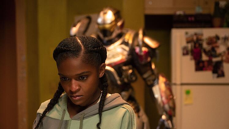 In "Avengers: Endgame" starb Iron Man einen Heldentod und läutete das Ende des stählernen Helden ein. Nun wird sein Vakuum bei Disney+ gefüllt: In der Serie "Ironheart" (ab 25. Juni bei Disney+) tritt die junge Erfinderin Riri Williams (Dominique Thorne) in große Fußstapfen.
