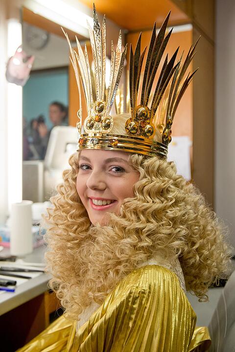 Erste Anprobe Nürnberger Christkind