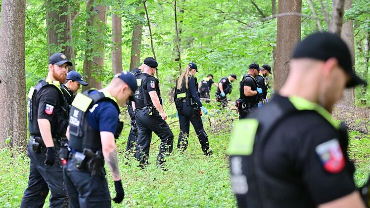 Auto rast in Menschenmenge - CSD abgebrochen