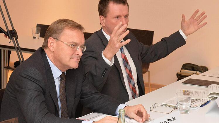 Ob Starke und Klaus-Dieter Josel, der Konzernbevollmächtigte der Deutschen Bahn, beim Treffen des Koordinierungskreises in Bamberg.