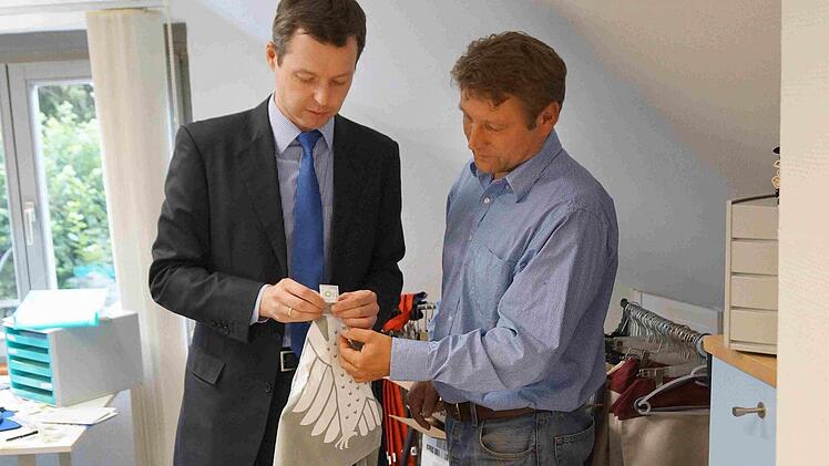 MdB Thomas Silberhorn (links) bei Jochen Gottwald in Kemmern