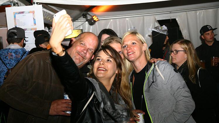 Party im Nirgendwo. Foto: Monika Limmer