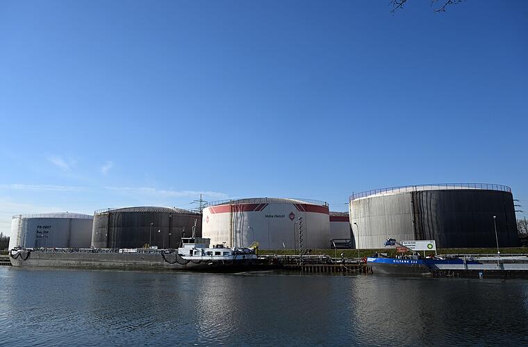 Bericht: G7-Staaten beraten über Freigabe von Öl-Notreserven