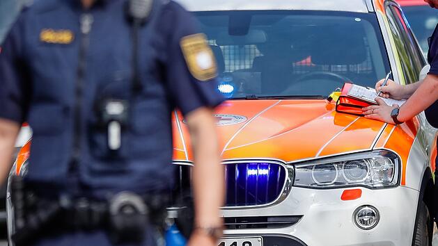 Hitzeauto, hei&szlig;es Auto, Gefahr, Polizei, Rettungsdienst