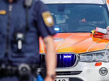 Hitzeauto, hei&szlig;es Auto, Gefahr, Polizei, Rettungsdienst