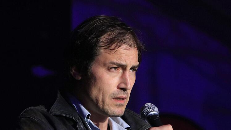 Das Publikum war begeistert: Impressionen von der Coburger Spider Murphy Party" auf dem Schlossplatz. Der Abend im Festzelt war eine Kooperation der Original Prinz Albert Blasmusik (OPA) mit dem Landestheater Coburg.Foto: Jochen Berger