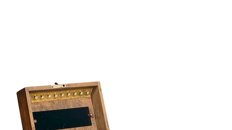 Seltene Nazi-Verschlüsselungsmaschine versteigert