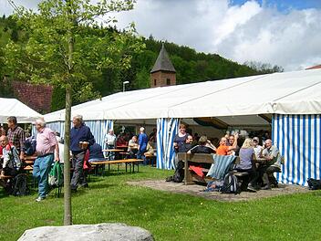 Christi Himmelfahrt ist ein religiöses Fest, aber auch ein weltliches: Als Vatertag apostrophiert wird an diesem Tag kräftig gefeiert. Was sagt die Kirche dazu? Foto: privat
