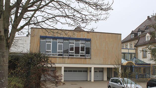 Der Kreistagssaal am Landratsamt Lichtenfels: Am 15. M&auml;rz werden auch f&uuml;r den Kreistag die Vertreter neu gew&auml;hlt. Foto: Tobias Kindermann