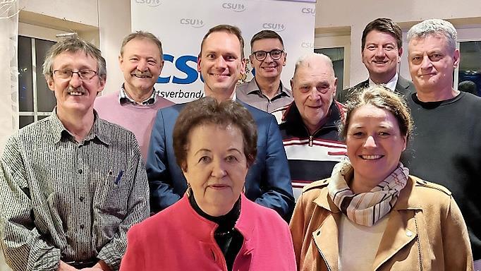 Langjährige CSU-Mitglieder: (von links) Paul Bieber, Georg Schiesser, Inge Adam, Mario Götz, Herbert Wehner, Erich Schneider, Barbara Schöner, Sandro Kirchner und Andreas Hämel
