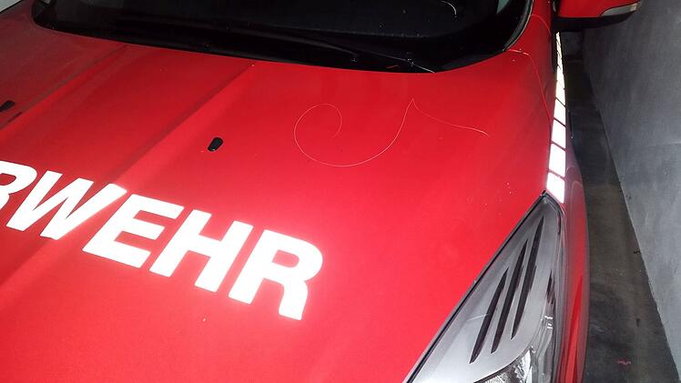 Bubenreuth: Feuerwehrauto demoliert - Einsatzkräfte entsetzt