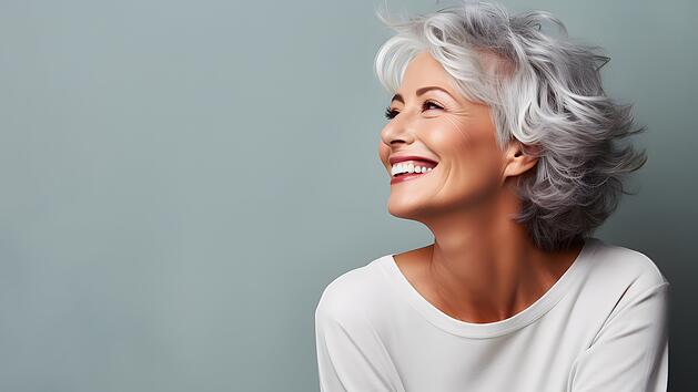 Frau, Wechseljahre, K&ouml;rper, Gesundheit, L&auml;cheln