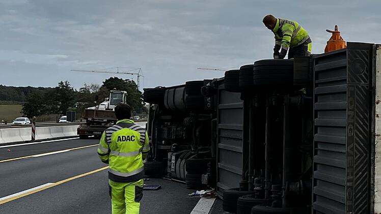 A70-Unfall bei Werneck - Fahrbahnen gesperrt