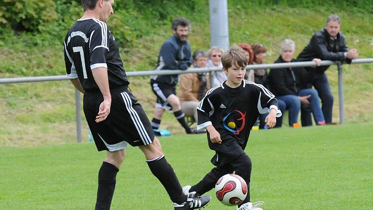 Bayerische-Fußball-Klerus-Auswahl vs. Promi-Mannschaft Münnerstadt - 2.6.2013 Münnerstadt