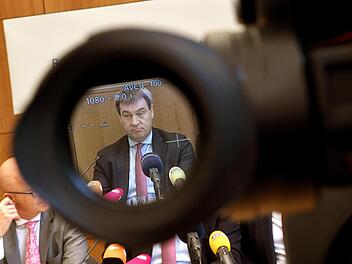 Finanzen im Fokus: Laut Finanzminister Markus Söder bezuschusst Bayern 2018 seine Kommunen mit einer Rekordsumme. Foto: Peter Kneffel, dpa