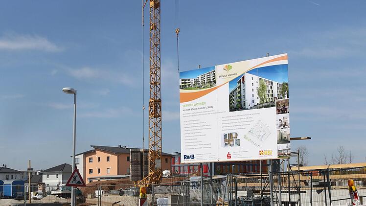Der ASB Regionalverband Coburg  errichtet derzeit 85 barrierefreie Wohneinheiten im Max-Böhme-Ring.  Foto: Desombre