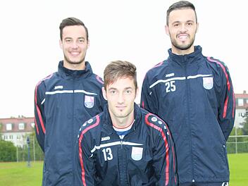 Vergangene Saison noch bei der SpVgg Jahn Forchheim aktiv, kicken Sebastian Schäferlein, Oliver Seybold und Maximilian Göbhardt (v. l.) nun für den FC Eintracht Bamberg.  Foto: Tobias Schneider