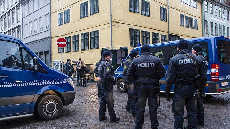 Die zwei bewaffneten Männer, die in einem Hotel im Stadtteil Nørrebro um sich schossen, entkamen der Polizei. Symbolbild: Tom Wall/AP/dpa