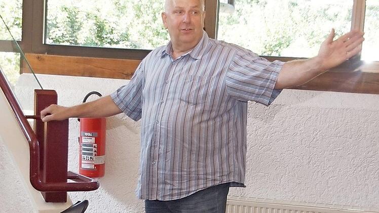 Auch dieses "Puzzlespiel f&uuml;r Handwerker" brachte Auktionator Wolfgang Jung an den Mann. Foto: Mario Deller