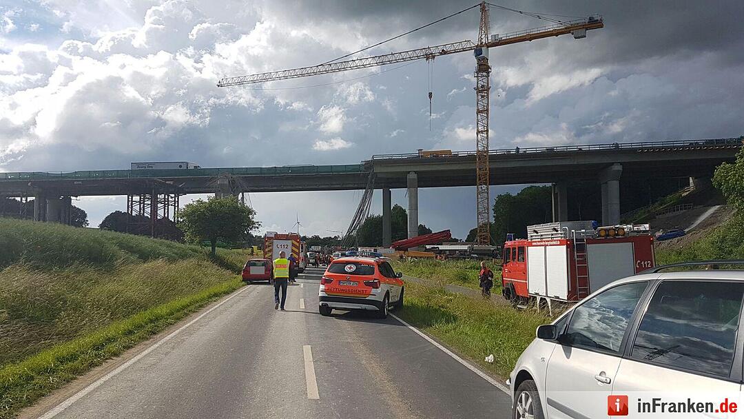 Tödliches Unglück an A7 bei Werneck: Brücke stürzt ein