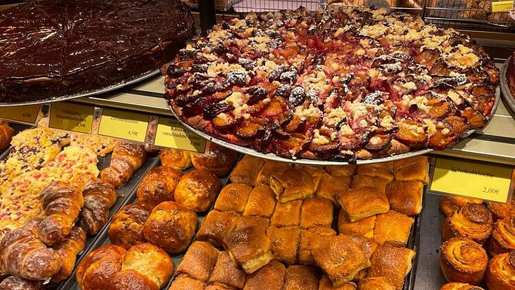 Erlangen: Bäckerei Frank öffnet nach Pause wieder - mit 89-Jährigem in der Backstube