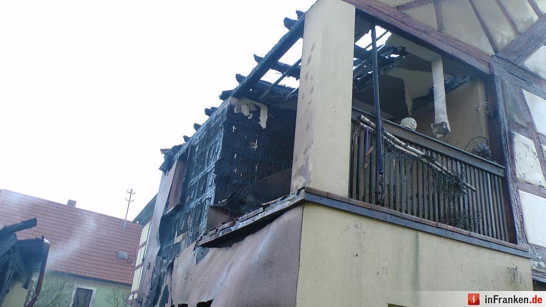Gemeindehaus in Altenmuenster Ortskern niedergebrannt