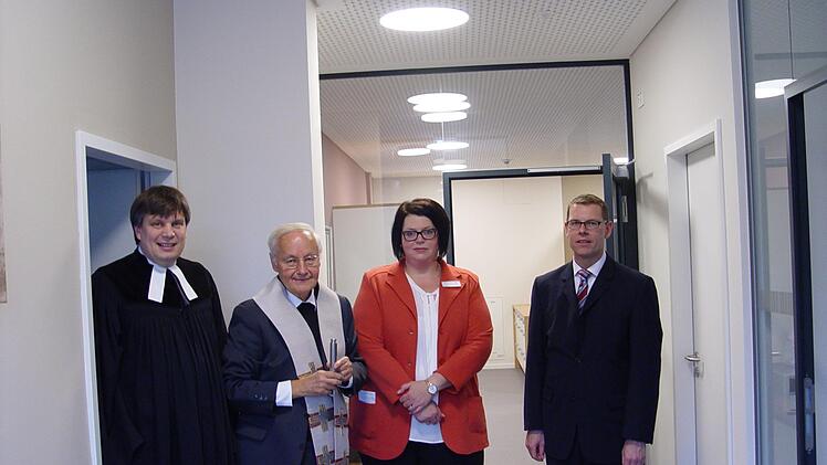 Nach dem Rundgang (von links): Carsten Friedel, Karl Ebner,  Kerstin Stumpff-Griebe und Markus Schäfer. Brigitta Kempe-Wolf